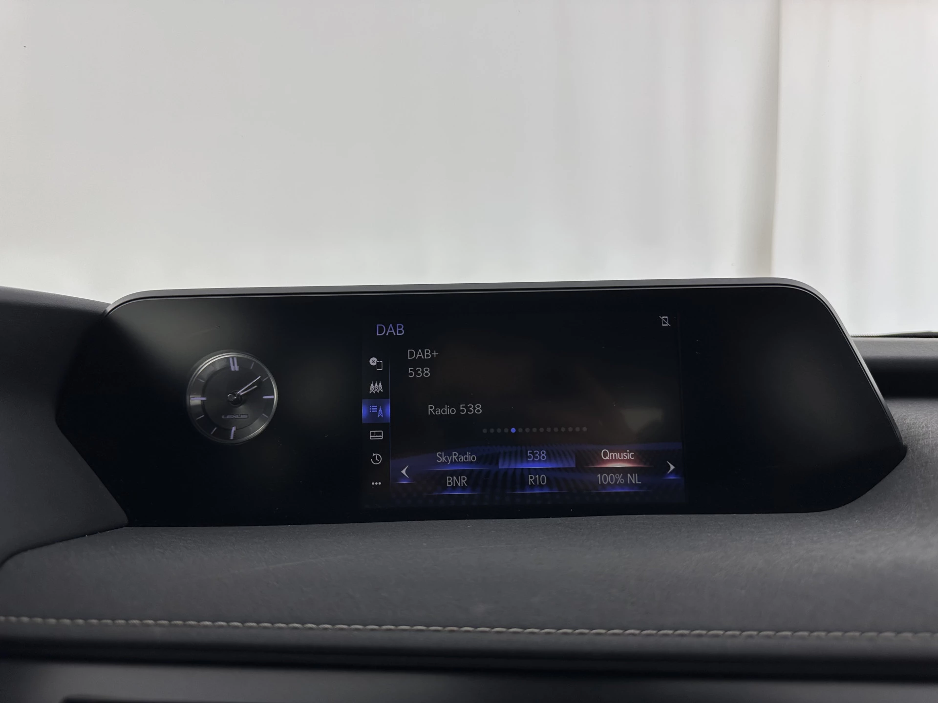 Hoofdafbeelding Lexus UX