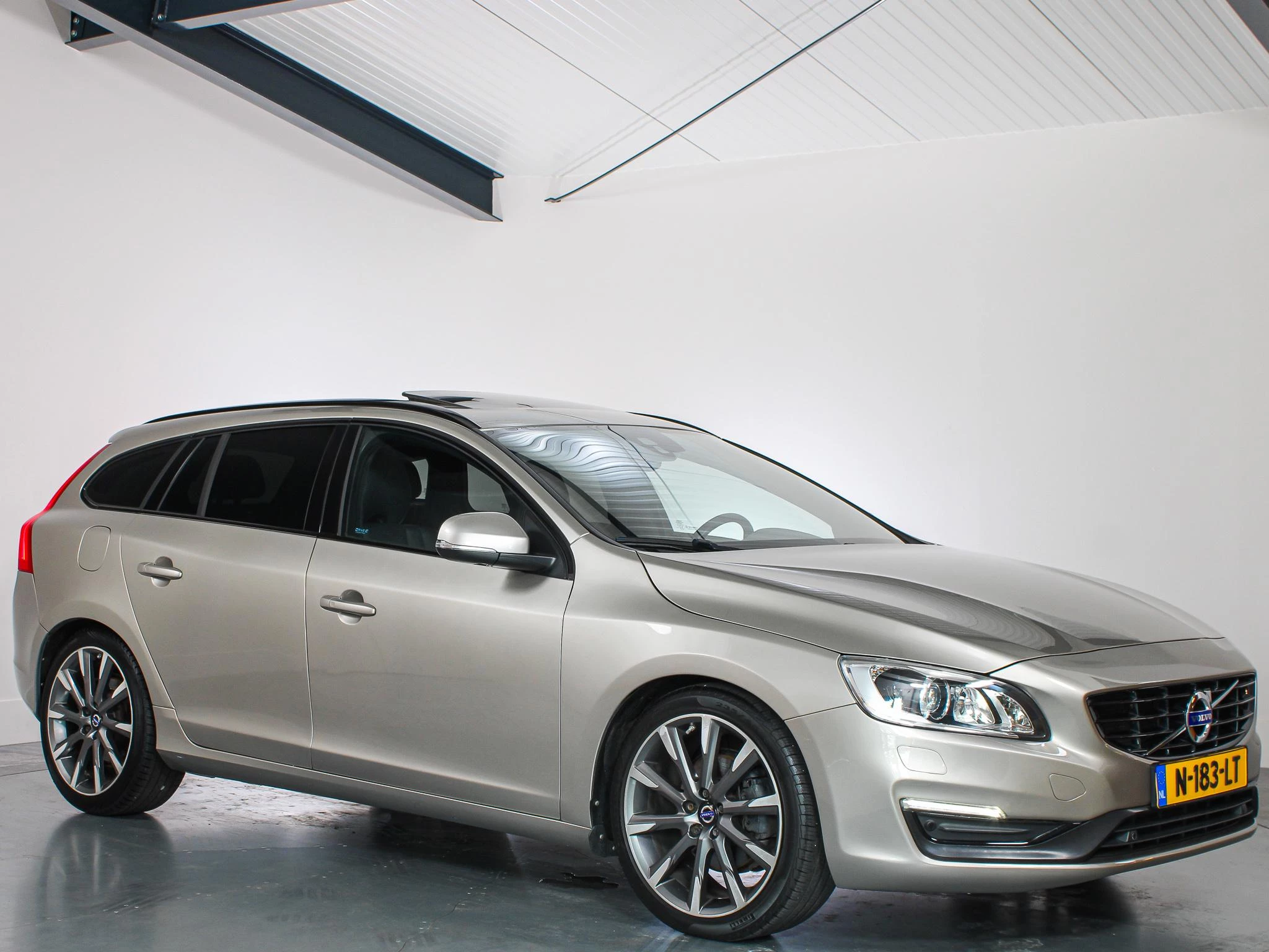 Hoofdafbeelding Volvo V60