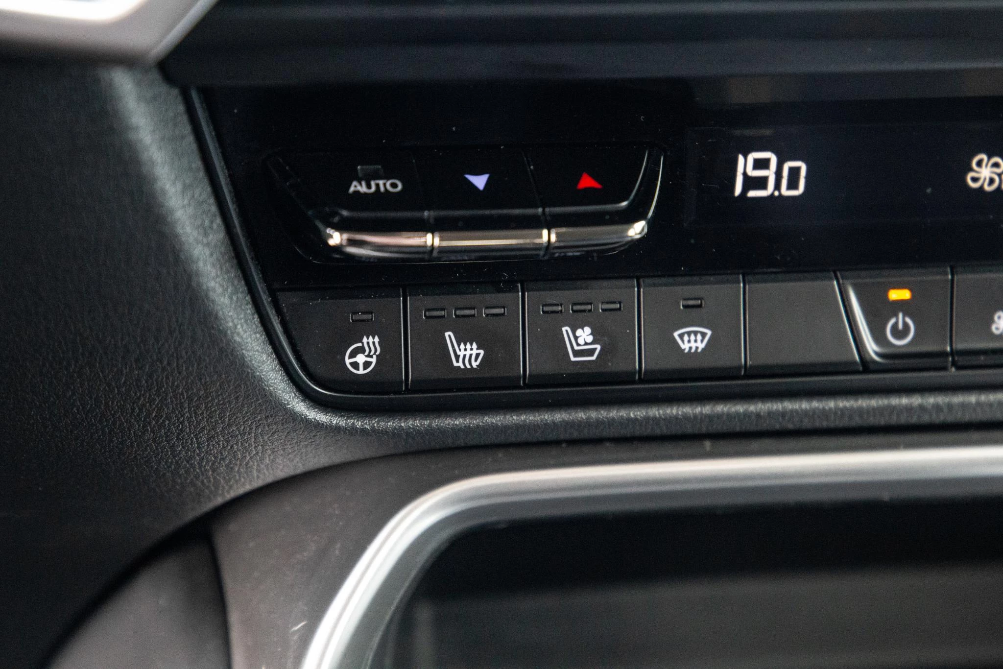 Hoofdafbeelding Mazda CX-60