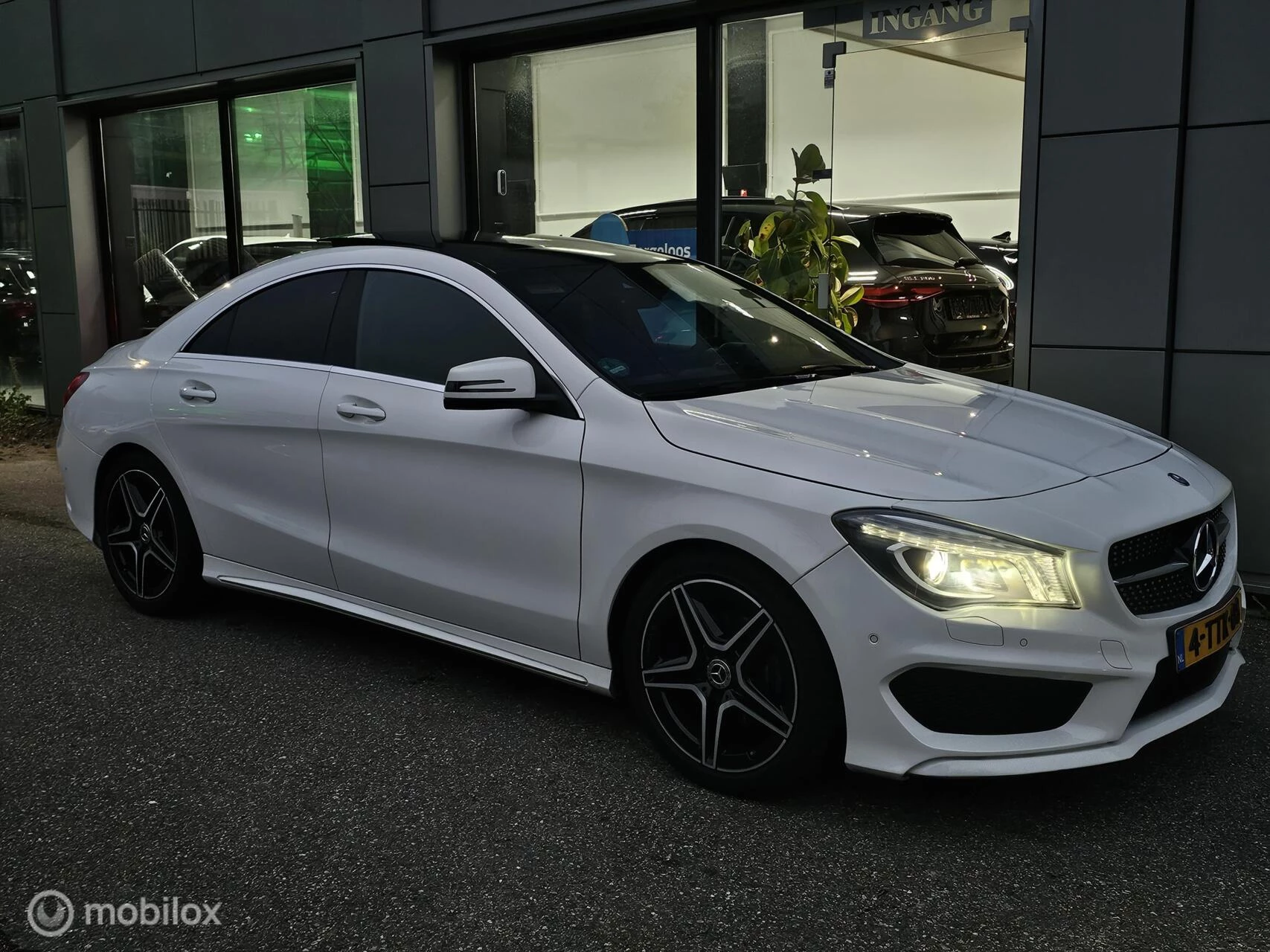 Hoofdafbeelding Mercedes-Benz CLA
