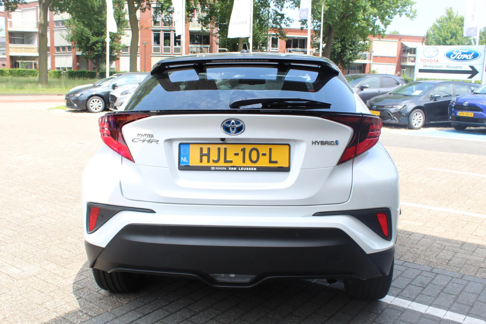 Hoofdafbeelding Toyota C-HR