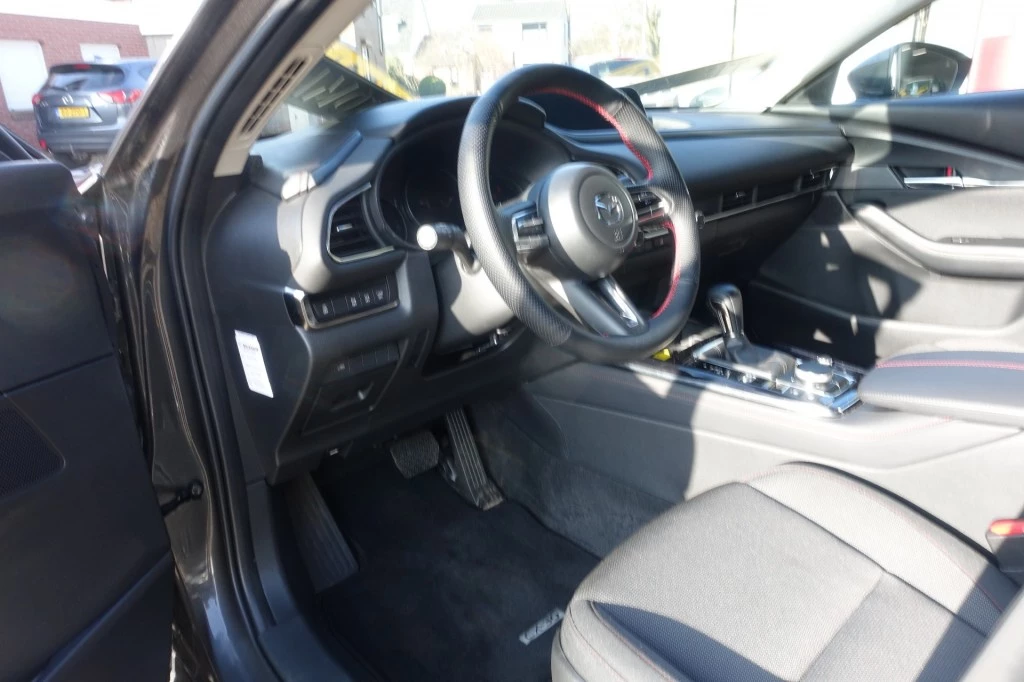 Hoofdafbeelding Mazda CX-30