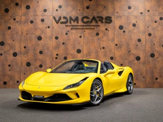 Hoofdafbeelding Ferrari F8 Spider Ferrari F8 Spider 3.9 V8 HELE | Lift | Carbon | Racing Seats | Camera |