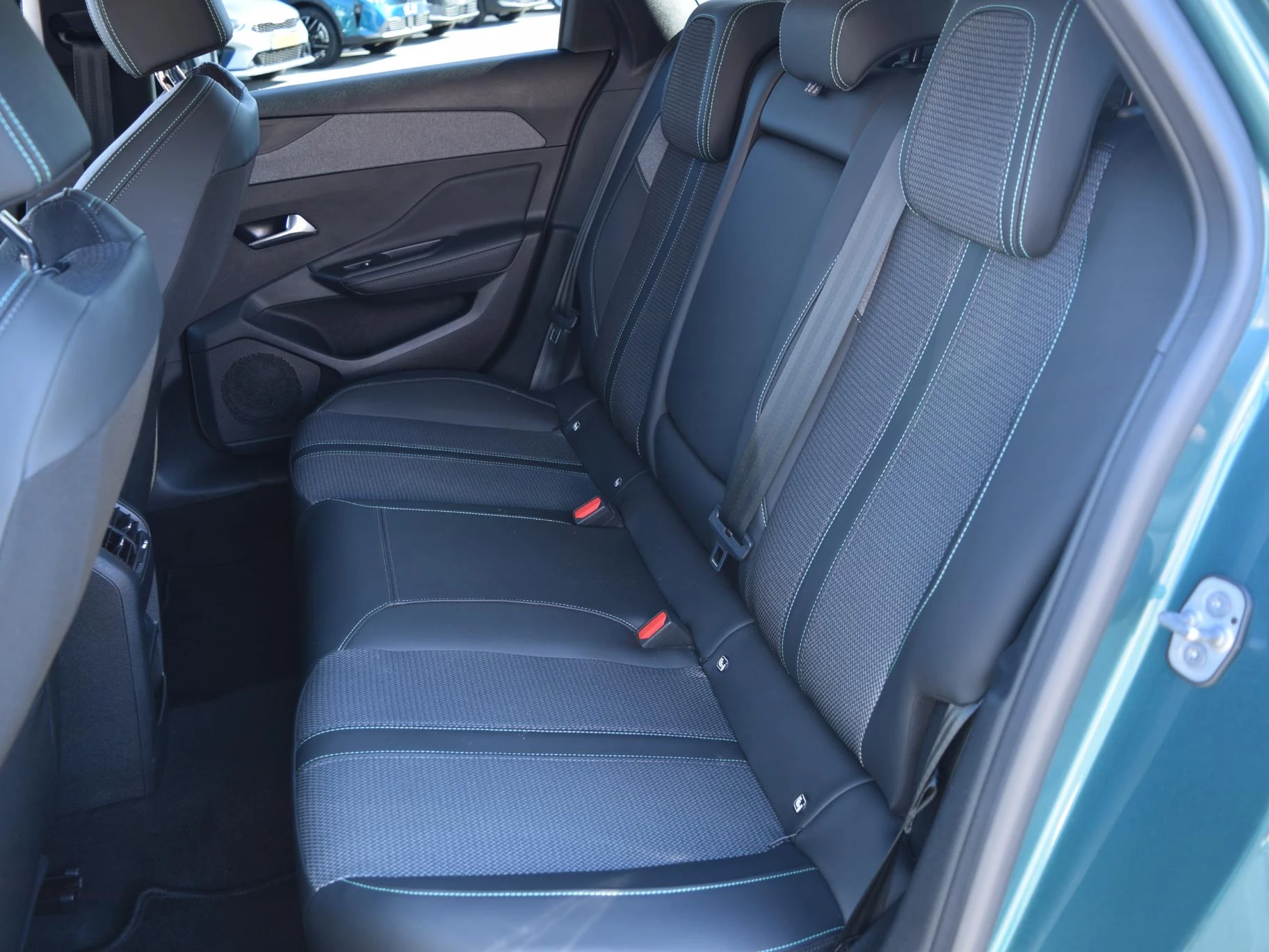 Hoofdafbeelding Peugeot e-308