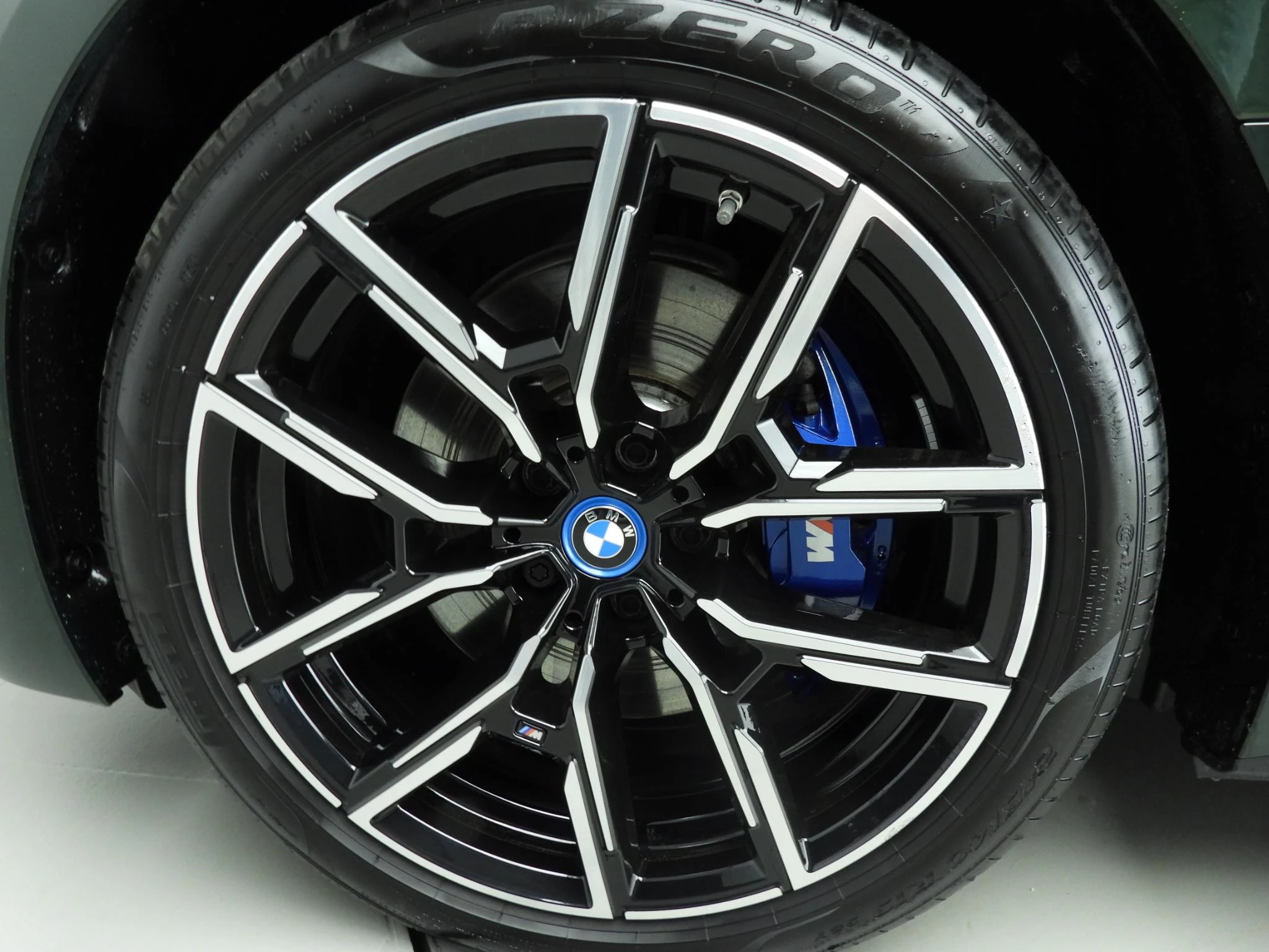 Hoofdafbeelding BMW i4