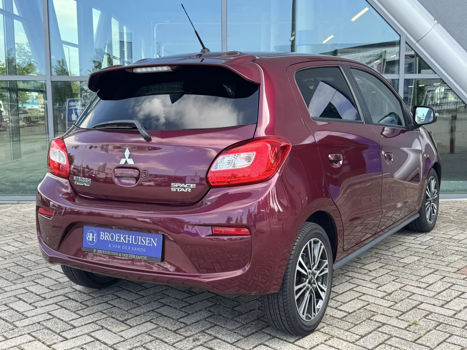 Hoofdafbeelding Mitsubishi Space Star