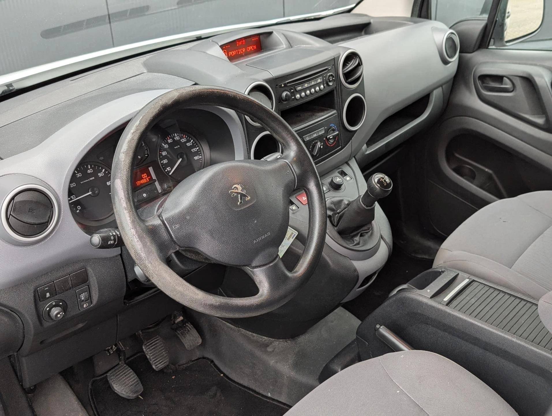 Hoofdafbeelding Peugeot Partner