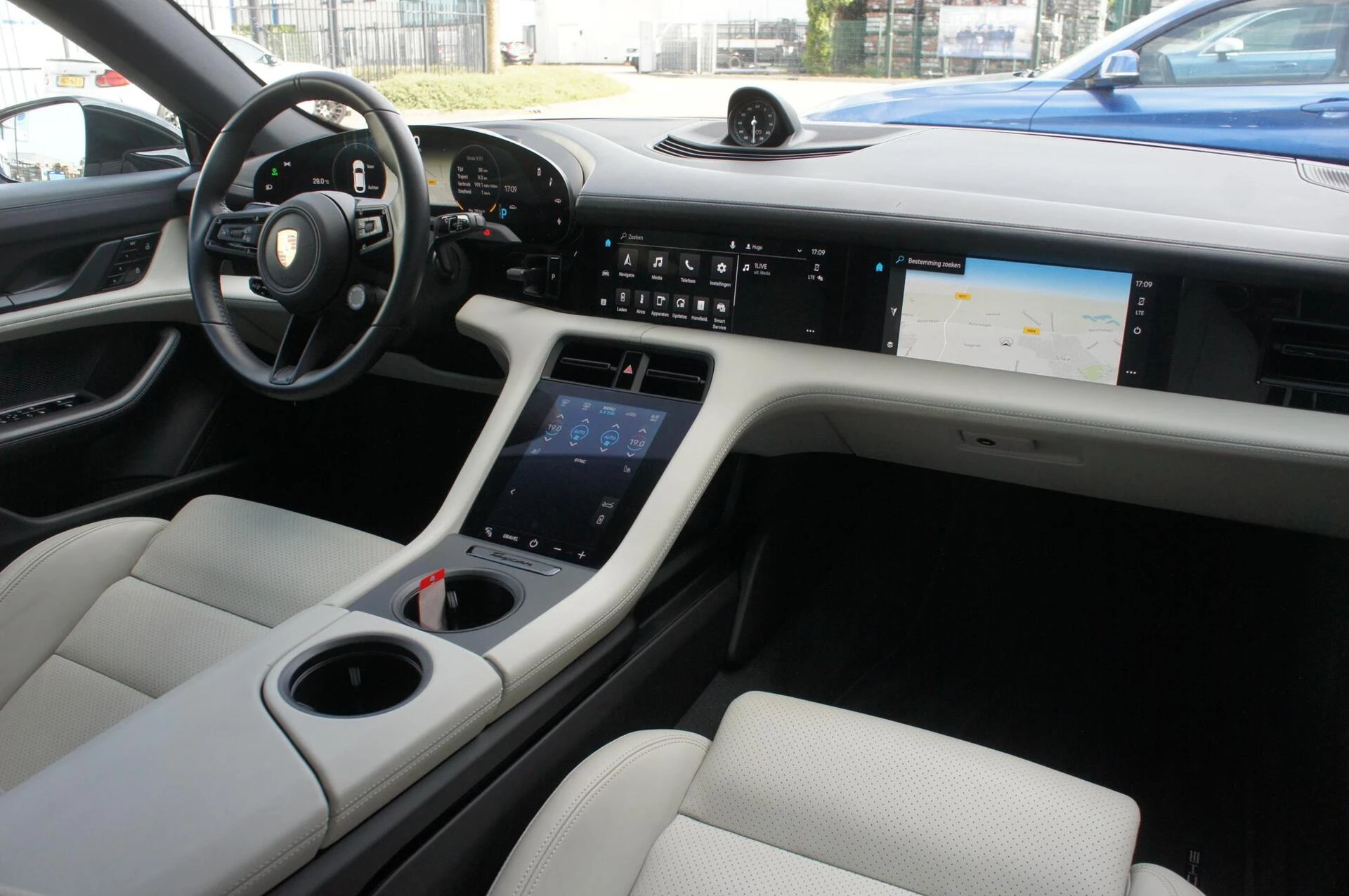 Hoofdafbeelding Porsche Taycan