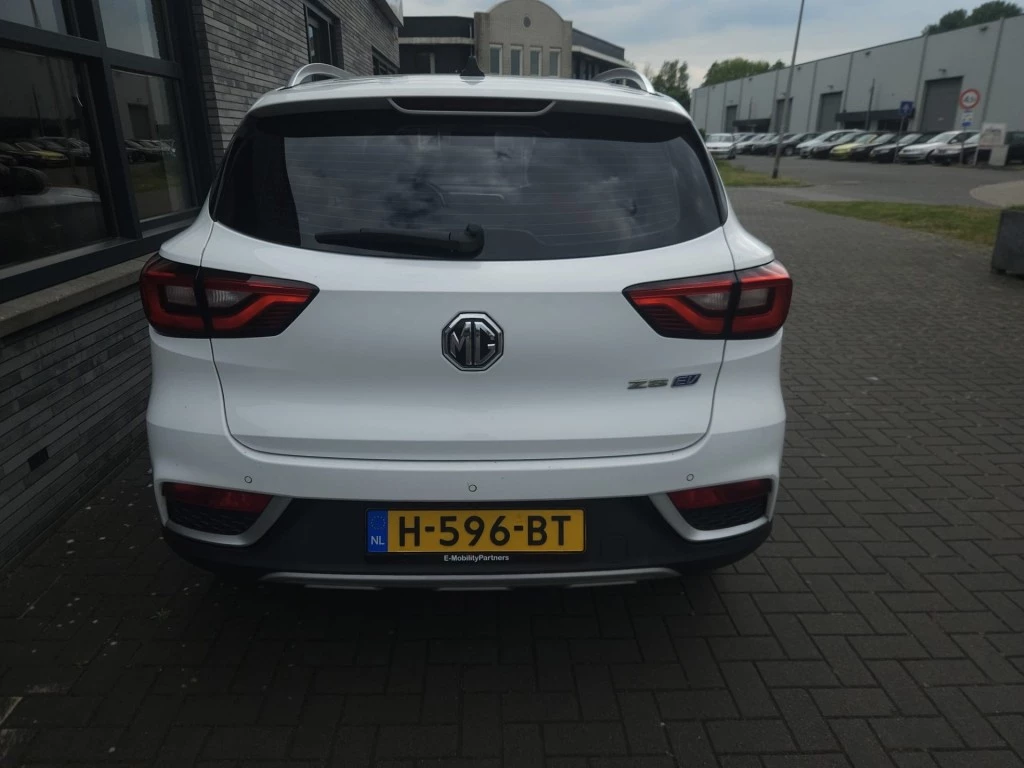 Hoofdafbeelding MG ZS
