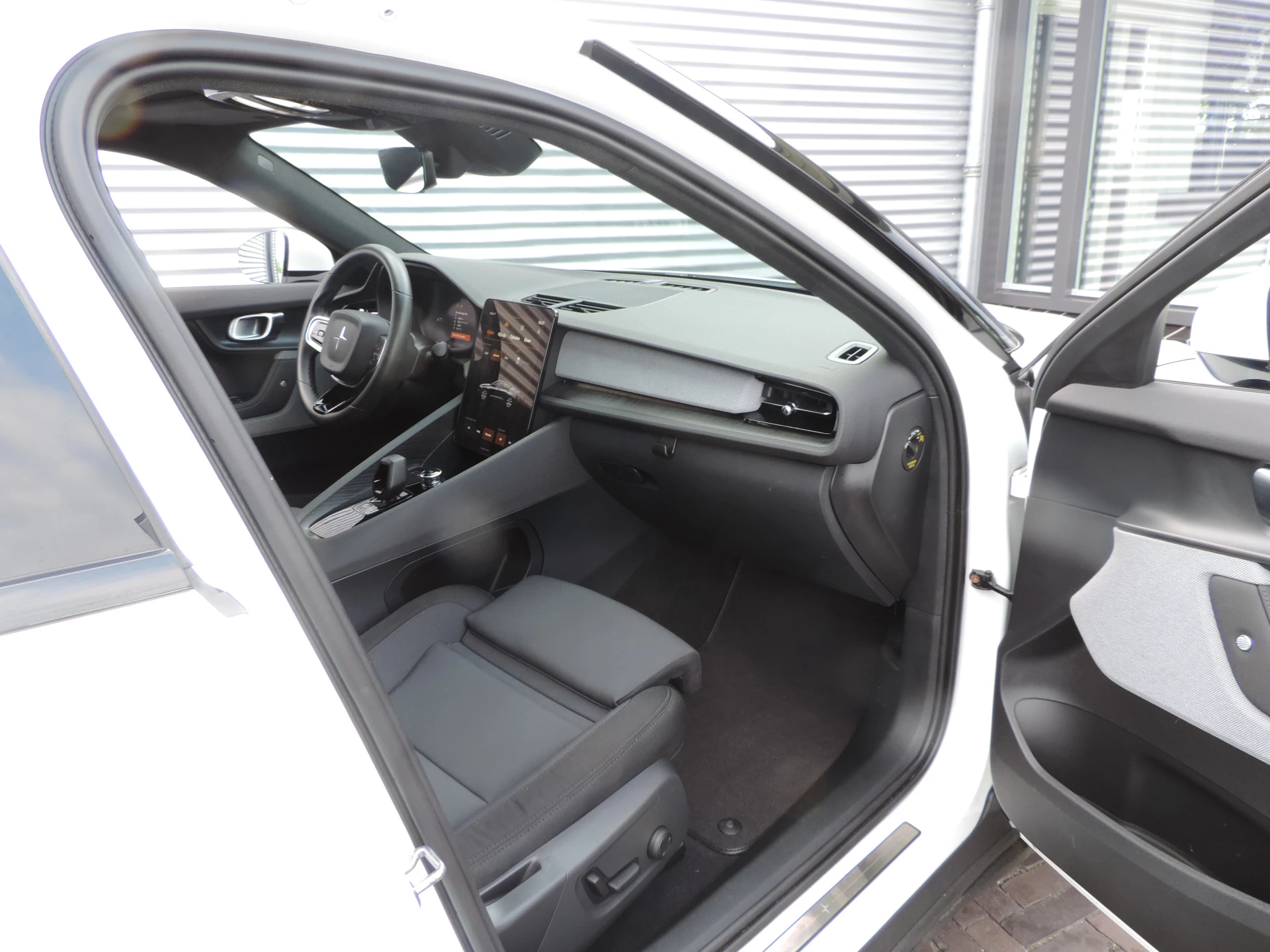 Hoofdafbeelding Polestar 2