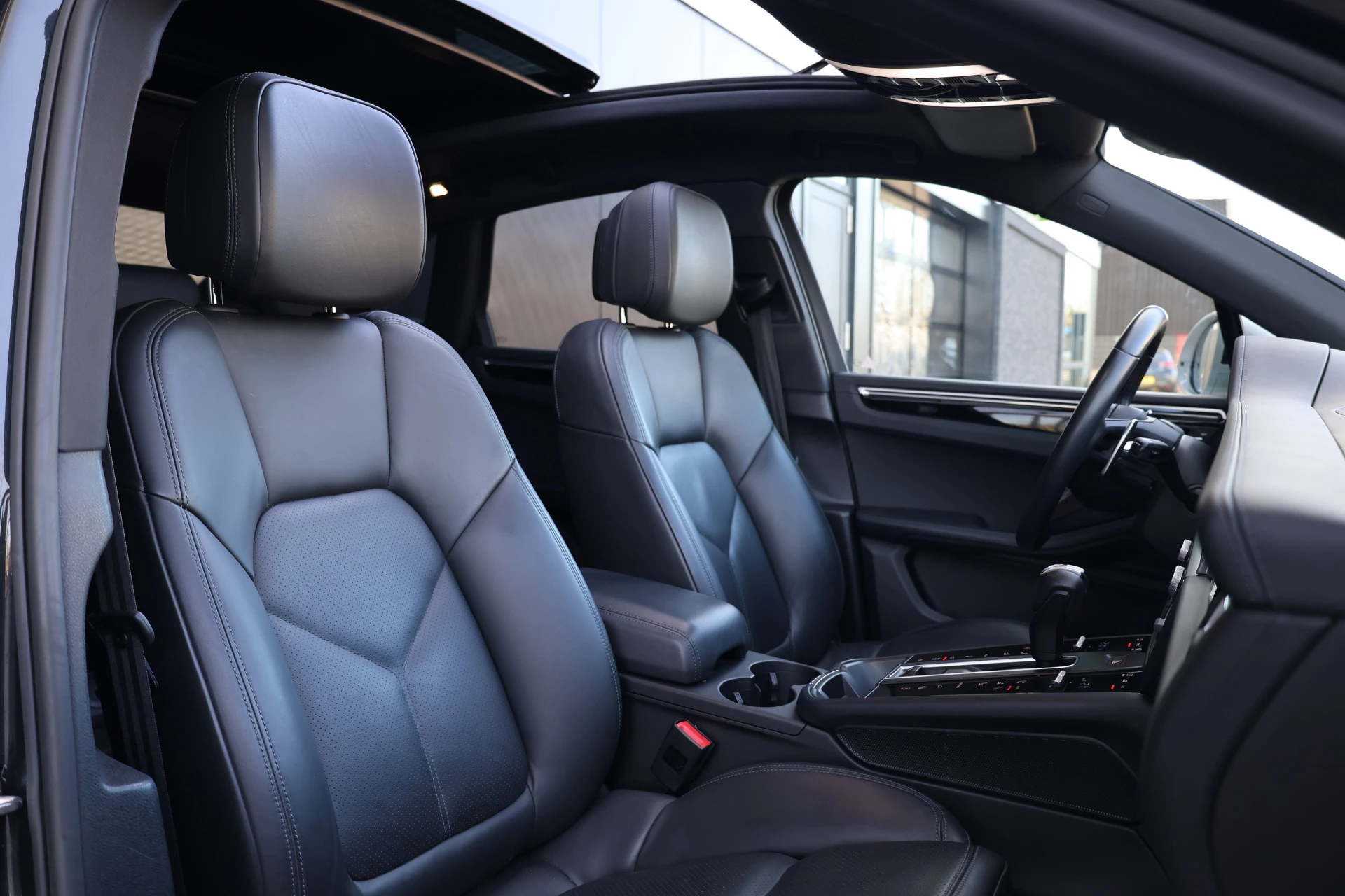 Hoofdafbeelding Porsche Macan