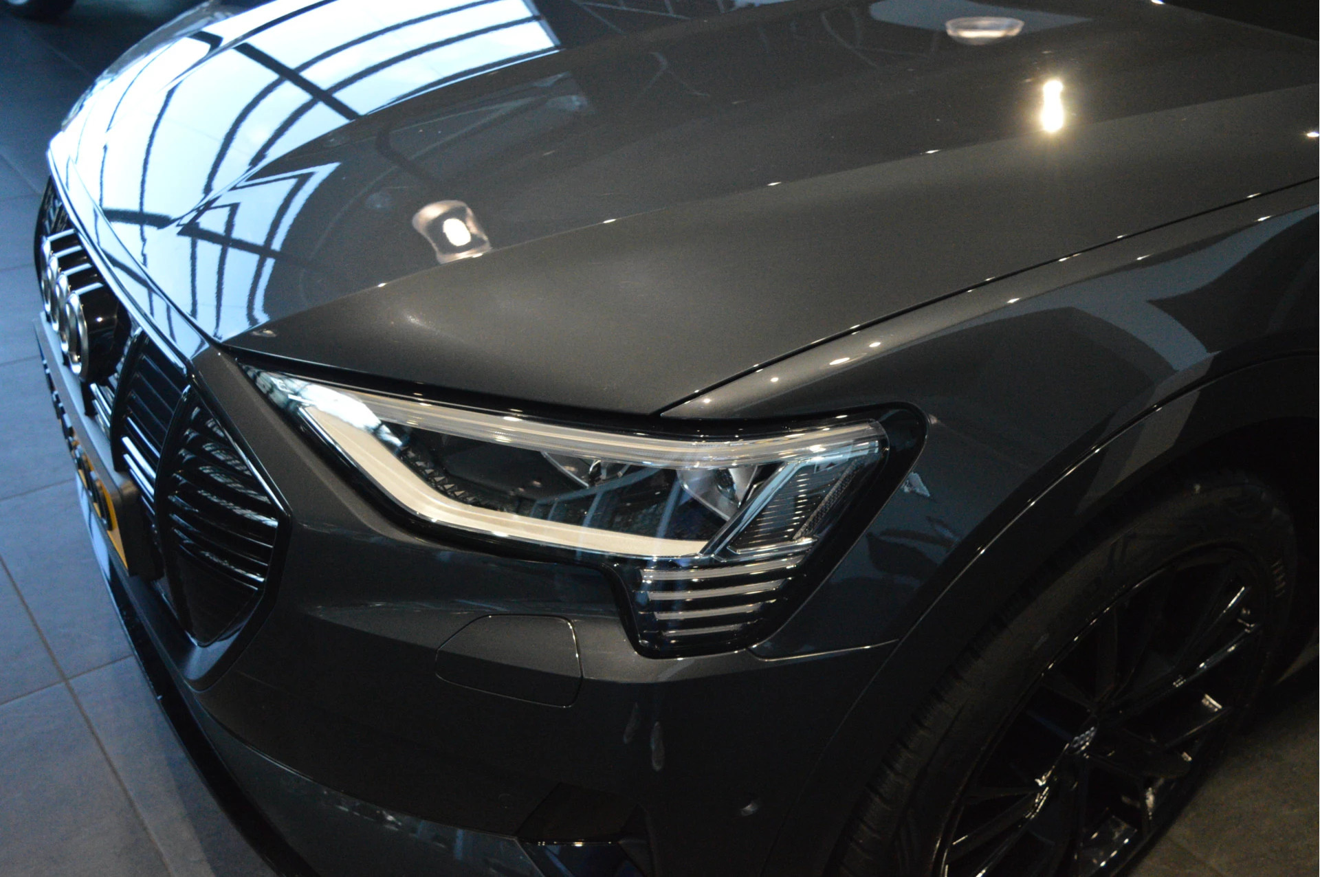 Hoofdafbeelding Audi e-tron