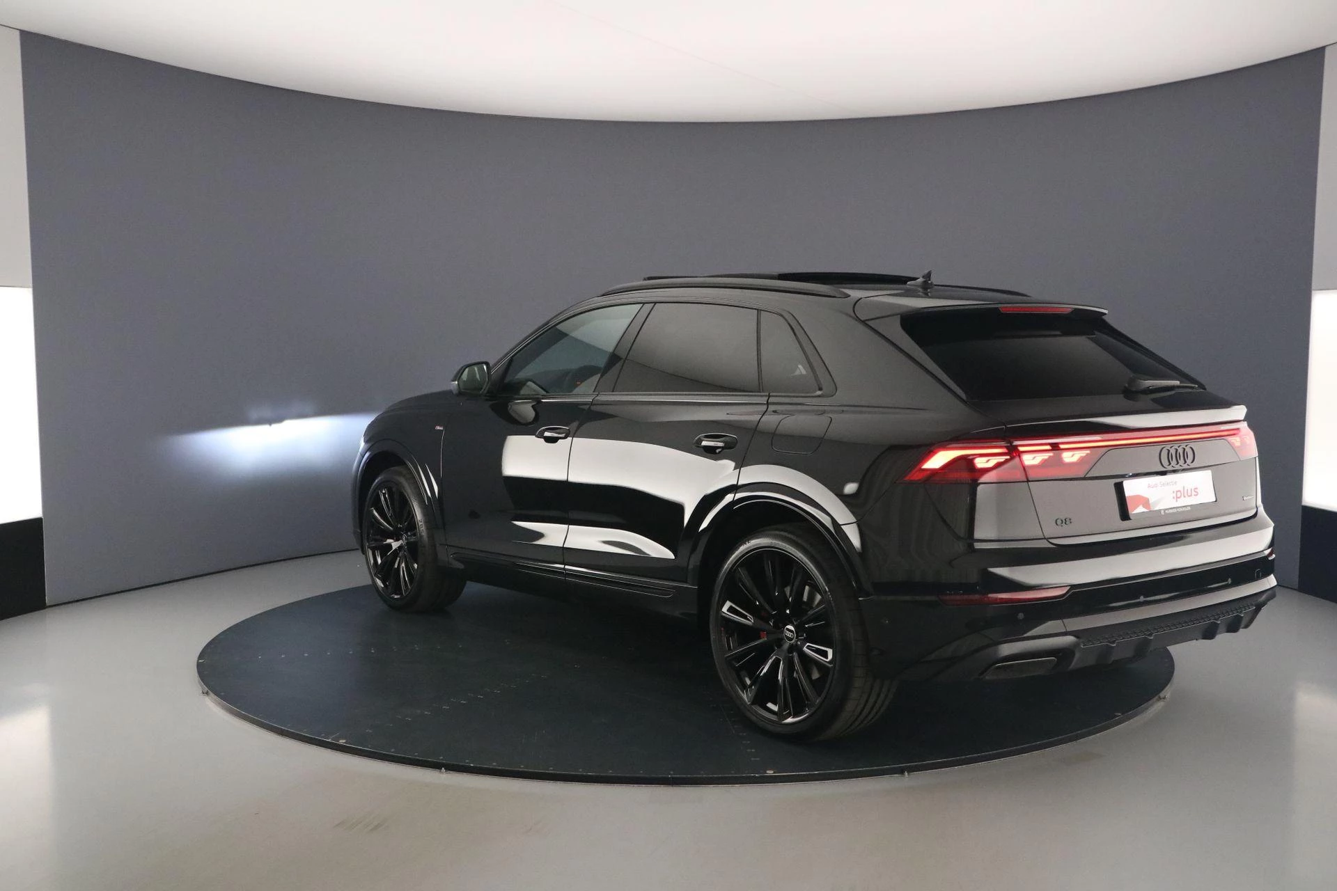 Hoofdafbeelding Audi Q8