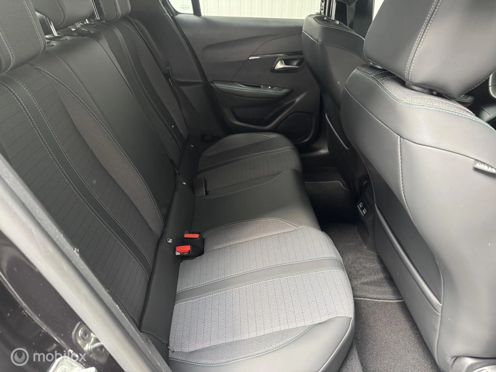 Hoofdafbeelding Peugeot e-208