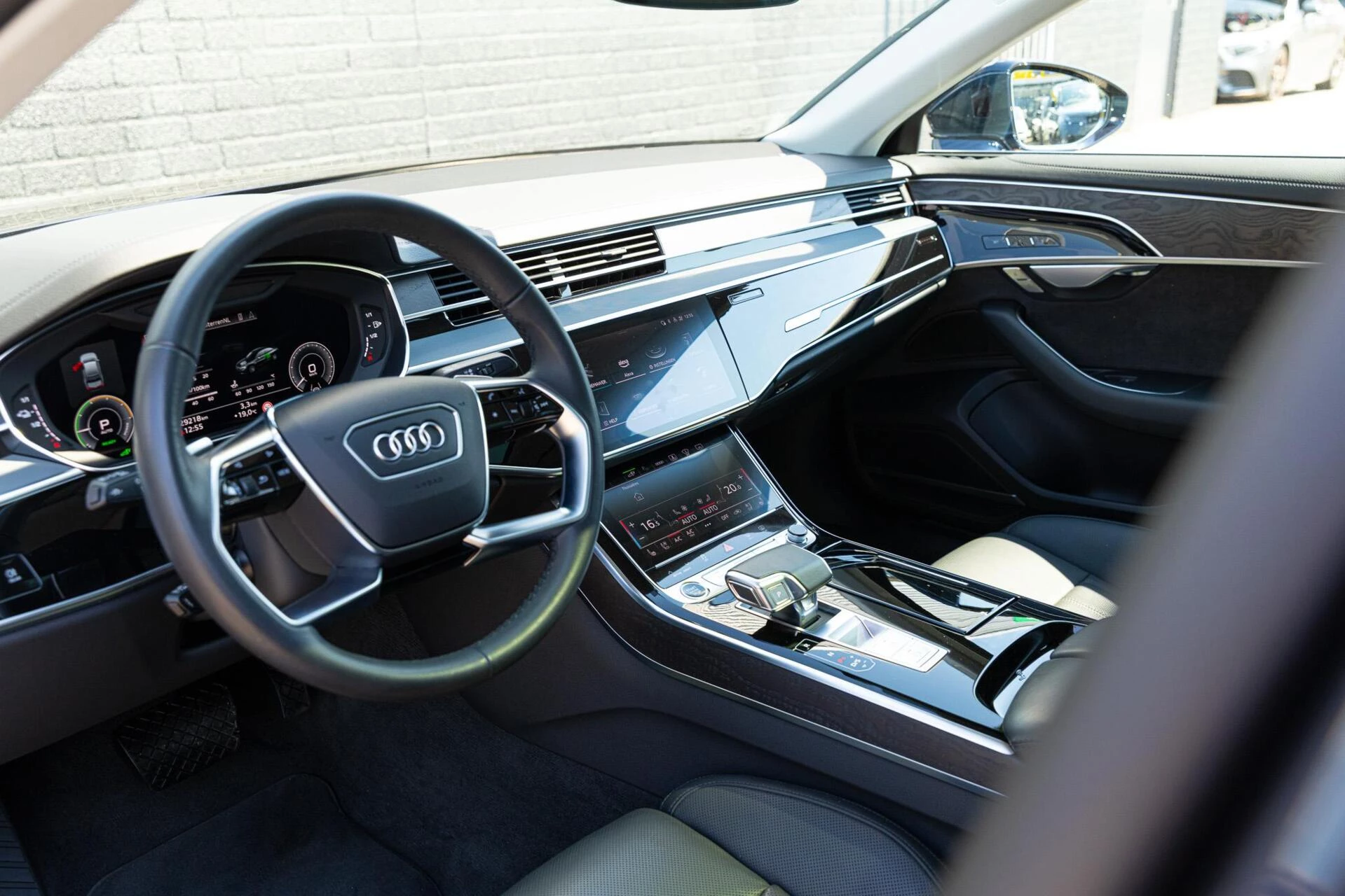 Hoofdafbeelding Audi A8