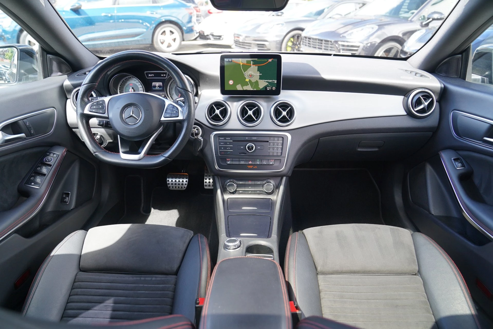 Hoofdafbeelding Mercedes-Benz CLA