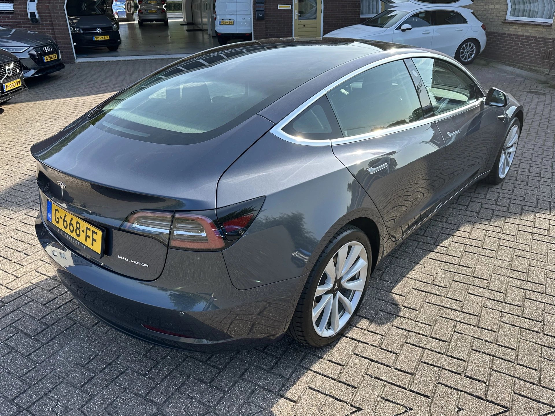 Hoofdafbeelding Tesla Model 3