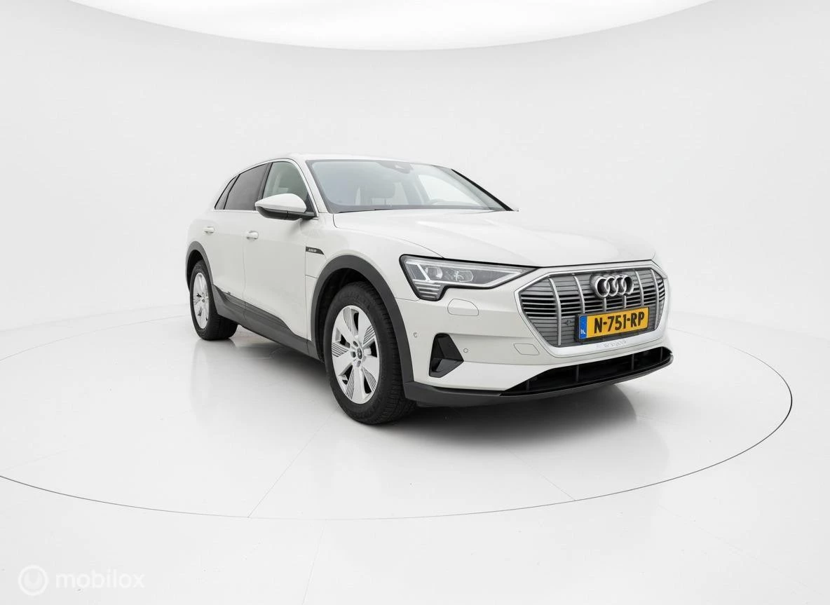 Hoofdafbeelding Audi e-tron