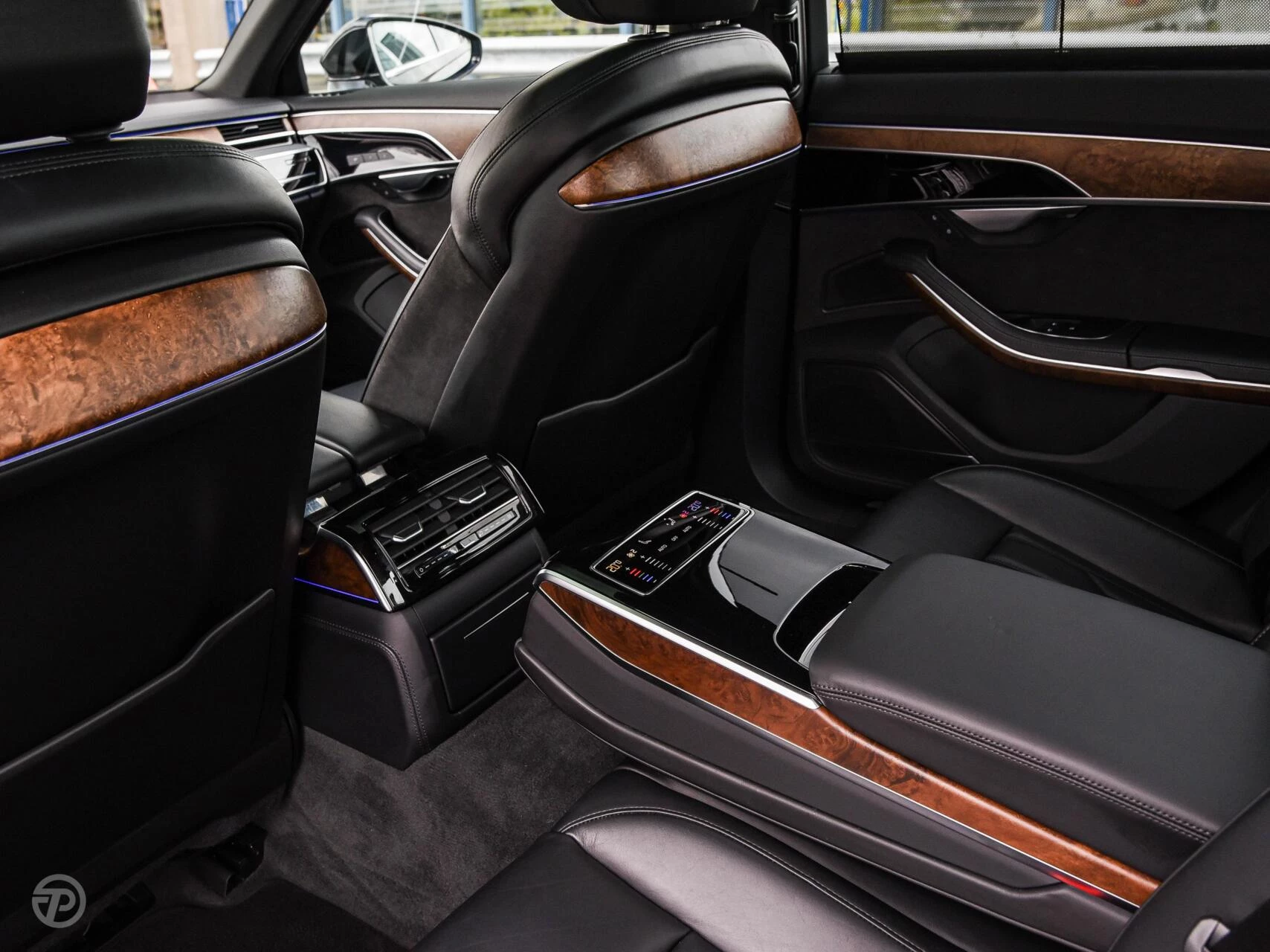 Hoofdafbeelding Audi A8
