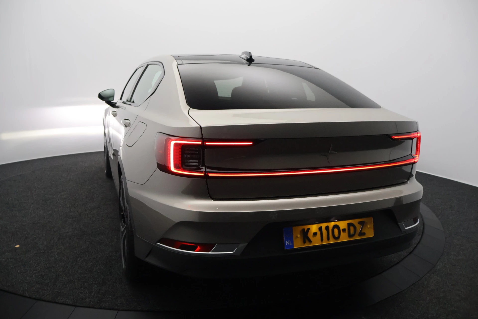 Hoofdafbeelding Polestar 2