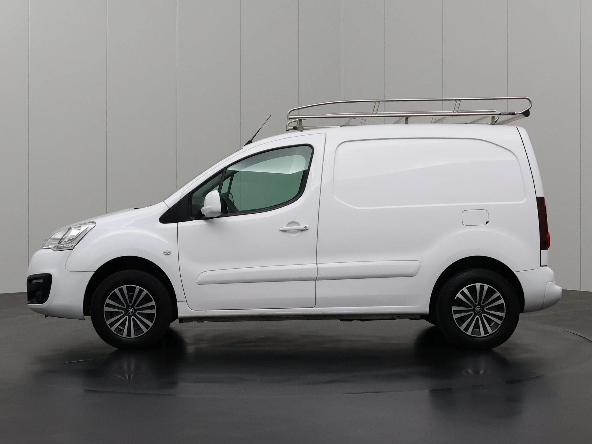 Hoofdafbeelding Peugeot Partner