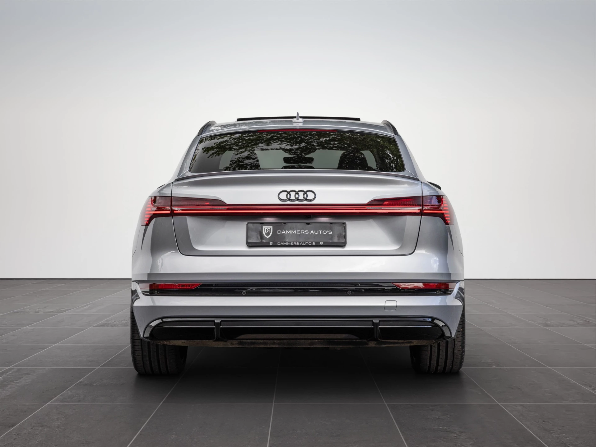 Hoofdafbeelding Audi e-tron