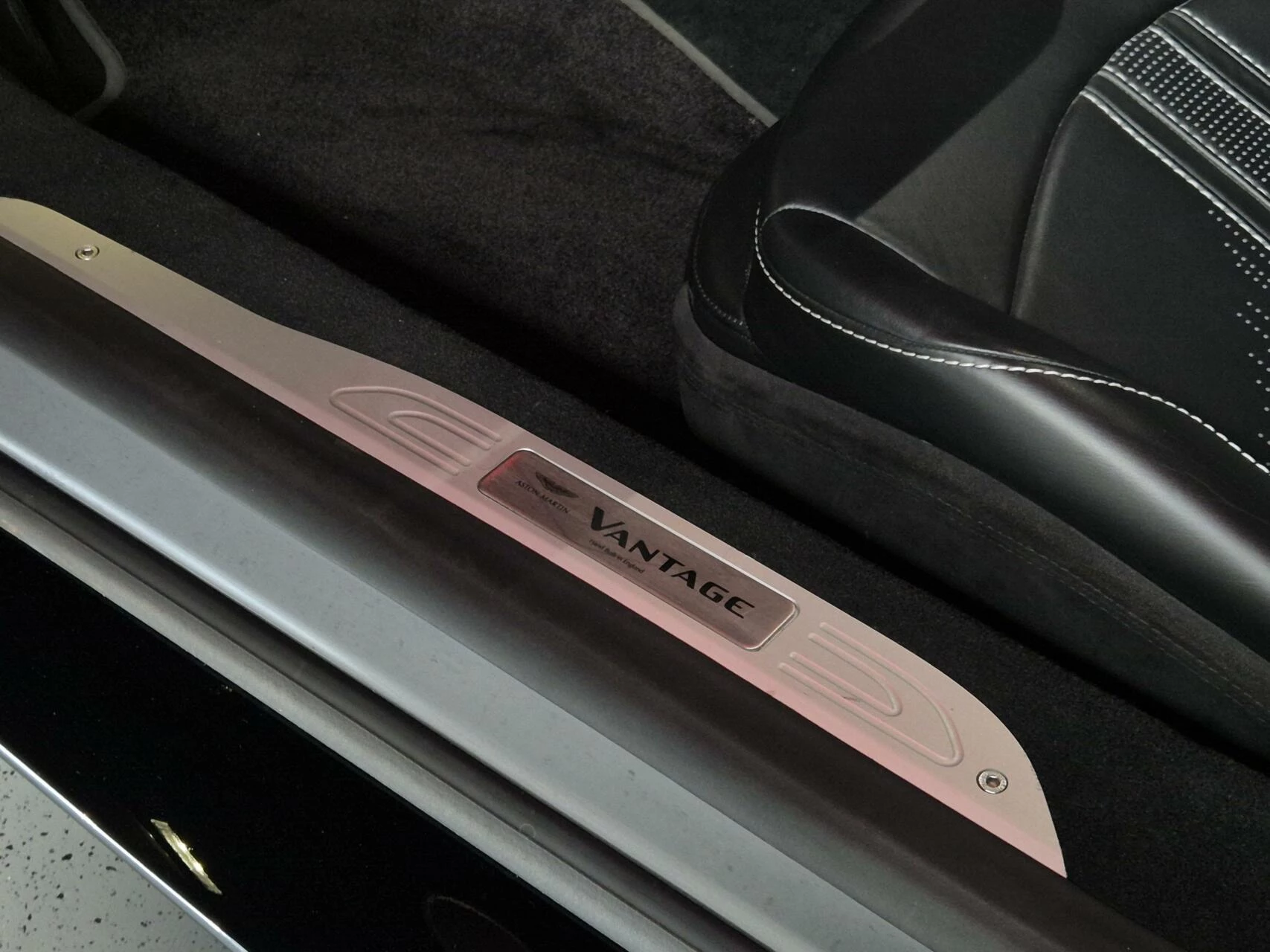 Hoofdafbeelding Aston Martin V8 Vantage