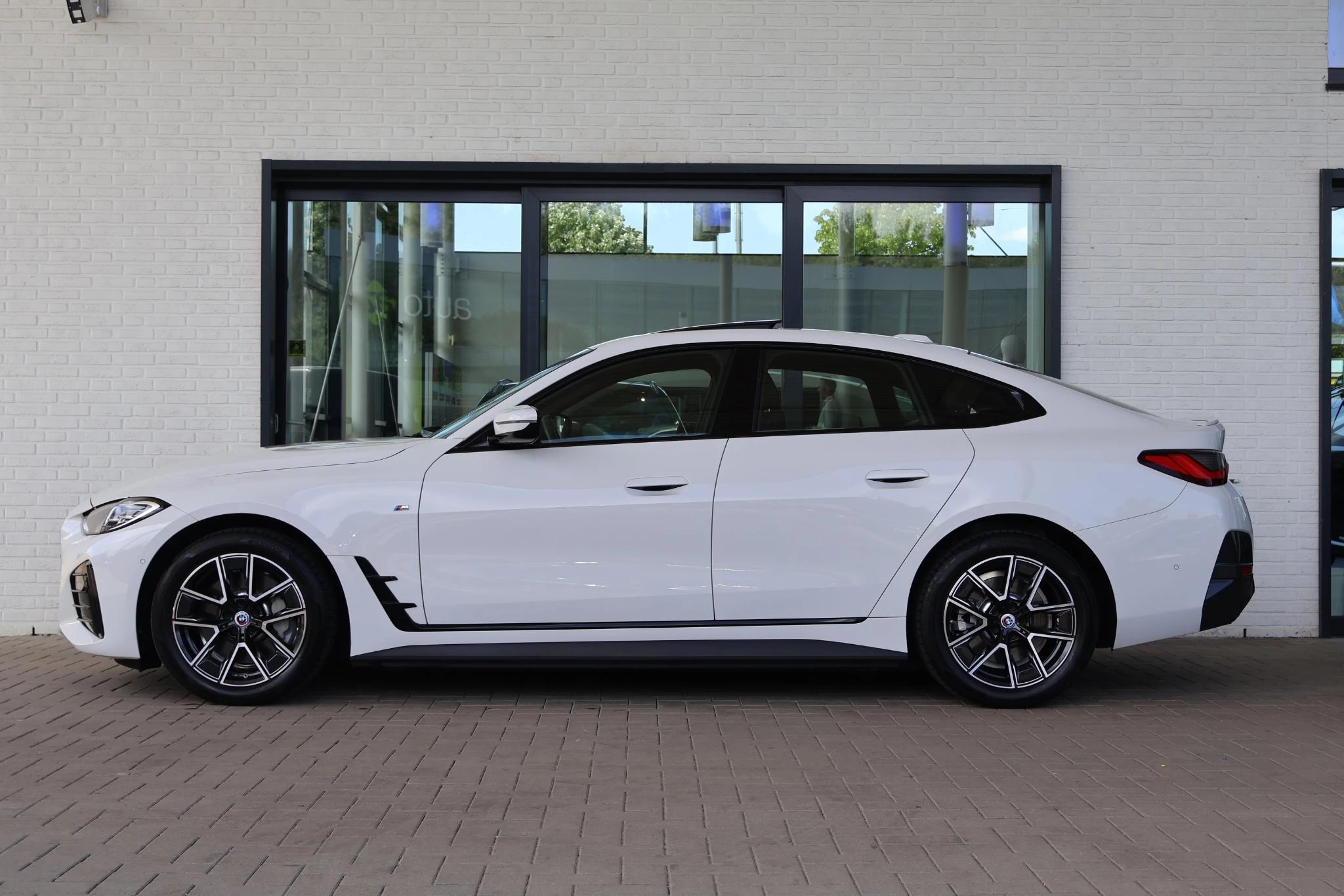 Hoofdafbeelding BMW i4