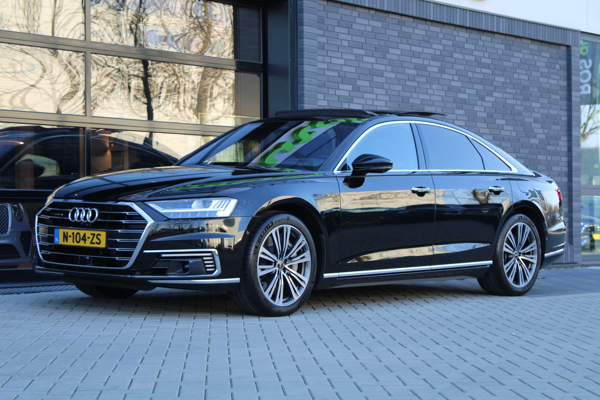 Hoofdafbeelding Audi A8