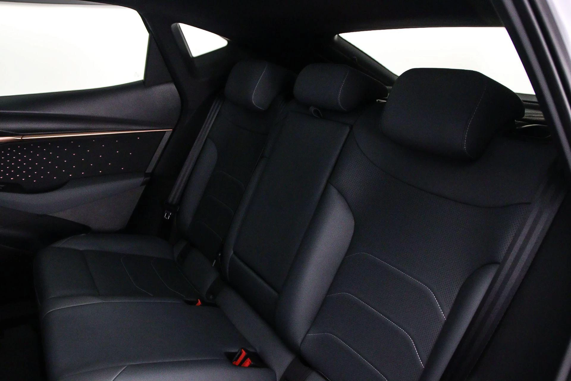 Hoofdafbeelding CUPRA Tavascan