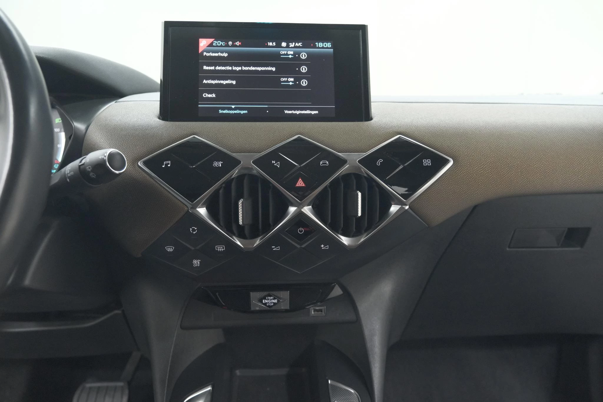 Hoofdafbeelding DS DS 3
