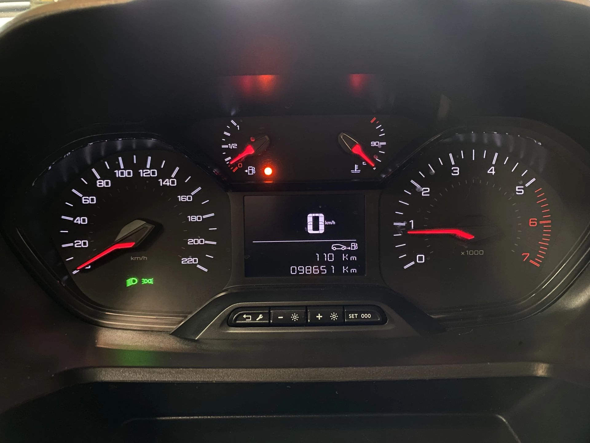 Hoofdafbeelding Peugeot Partner