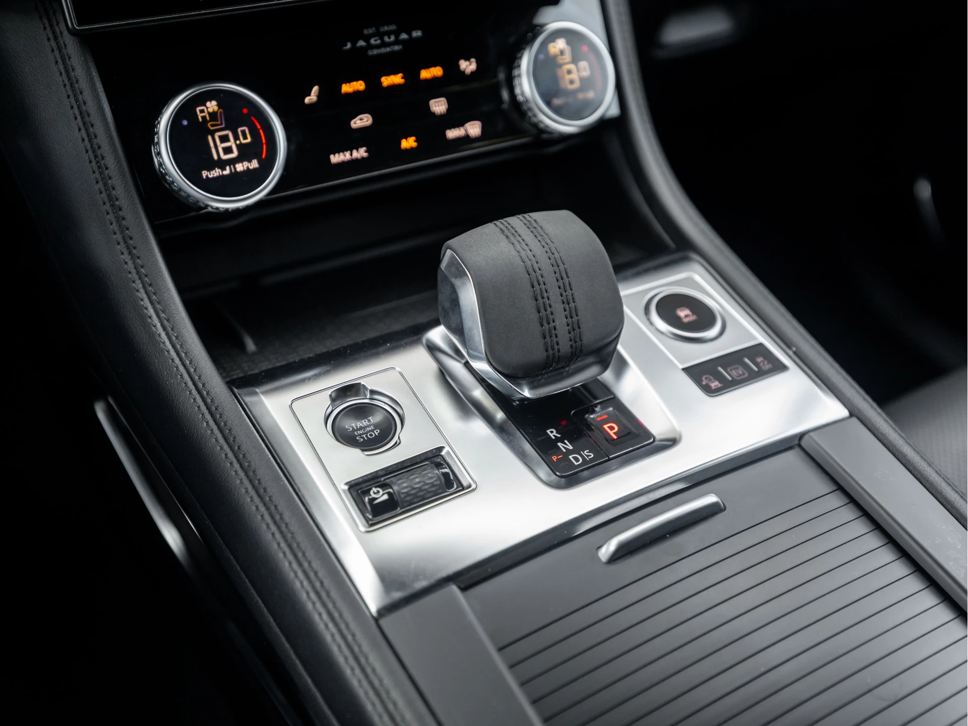 Hoofdafbeelding Jaguar F-PACE