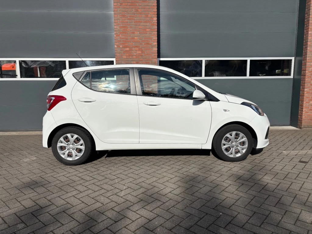 Hoofdafbeelding Hyundai i10