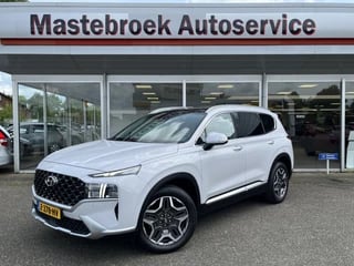 Hoofdafbeelding Hyundai Santa Fe Hyundai Santa Fe 1.6 T-GDI PHEV Comfort Smart Sky 7p. 7 zitter plugin hybride Staat in Hardenberg