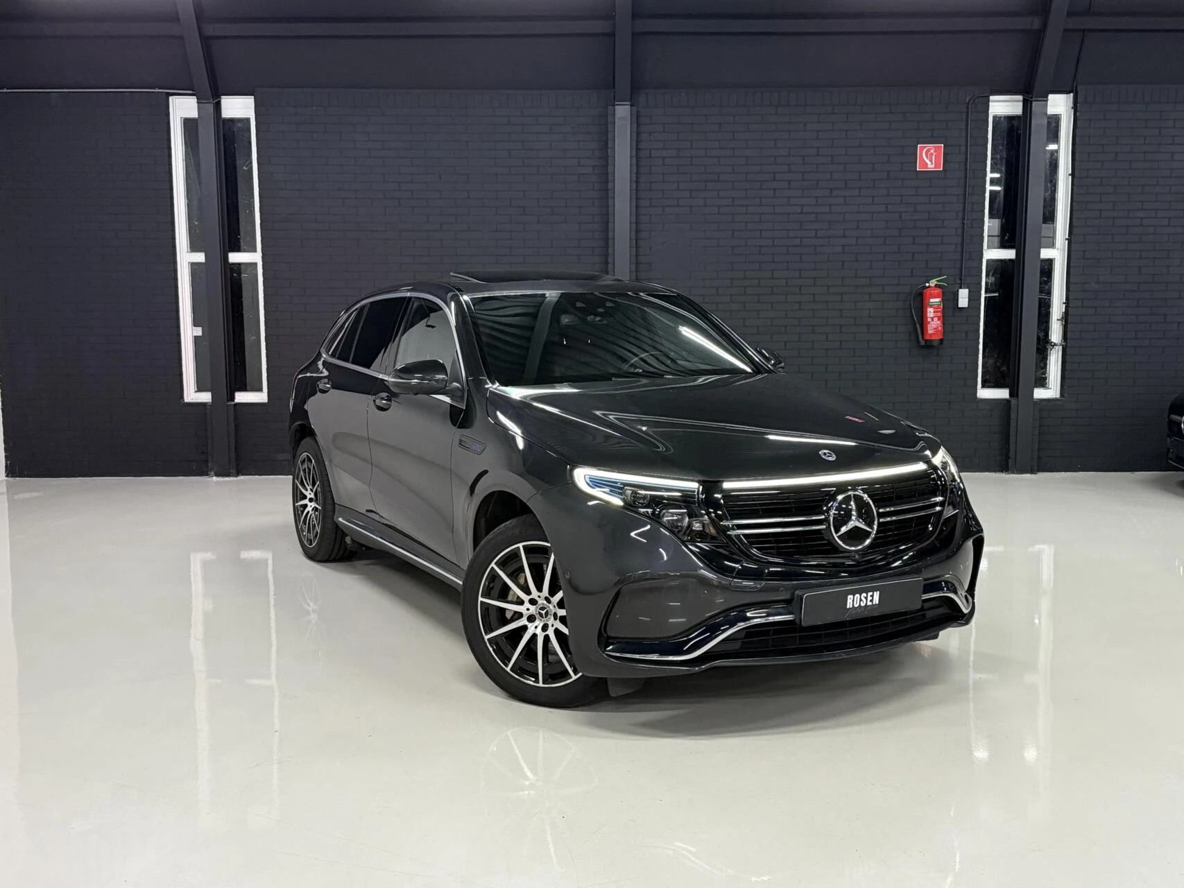 Hoofdafbeelding Mercedes-Benz EQC