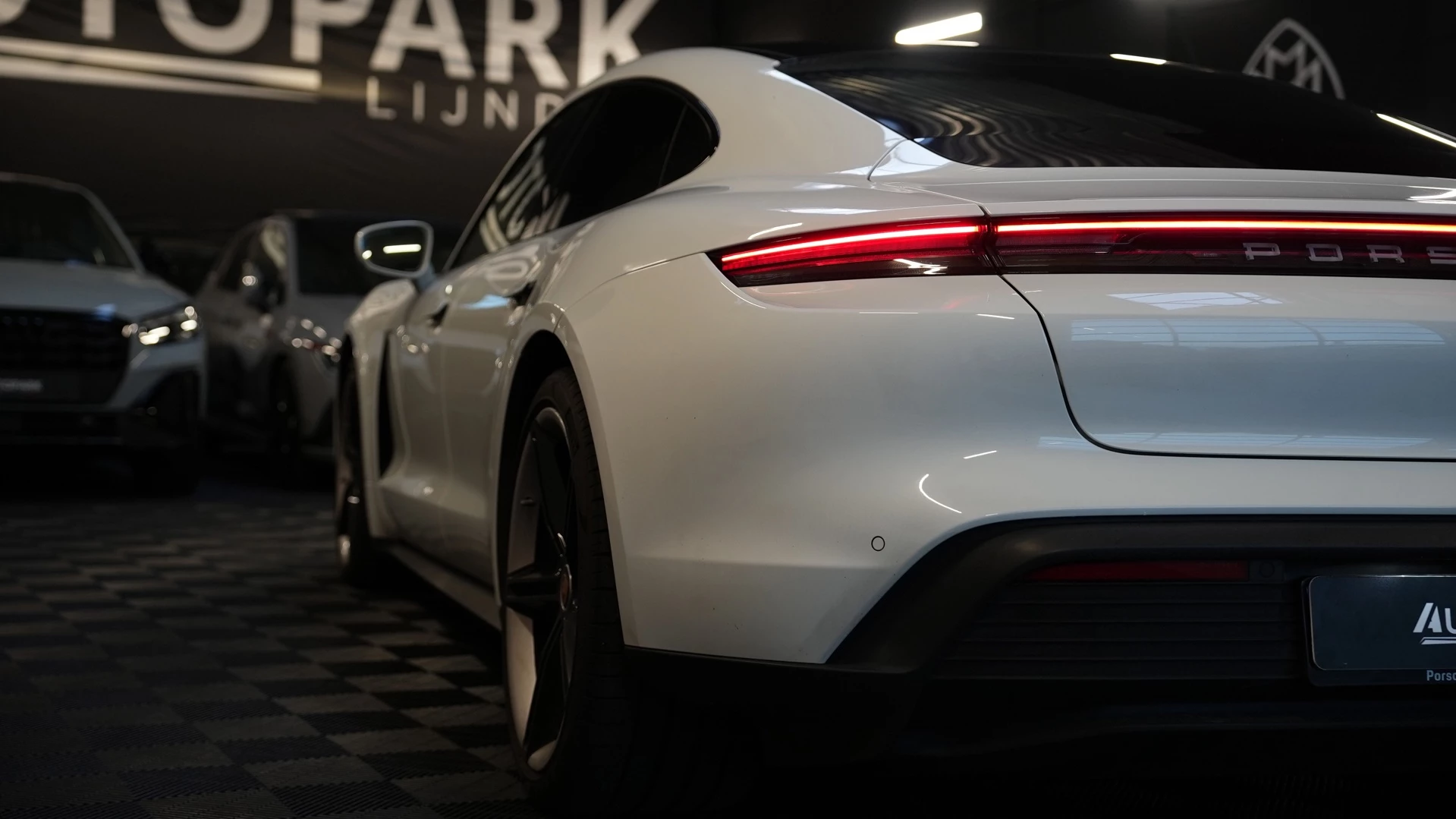 Hoofdafbeelding Porsche Taycan