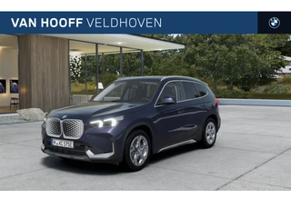 BMW iX1 eDrive20 Pure Edition / Adaptieve LED / Comfort Access / Parking Assistant / Stoelverwarming