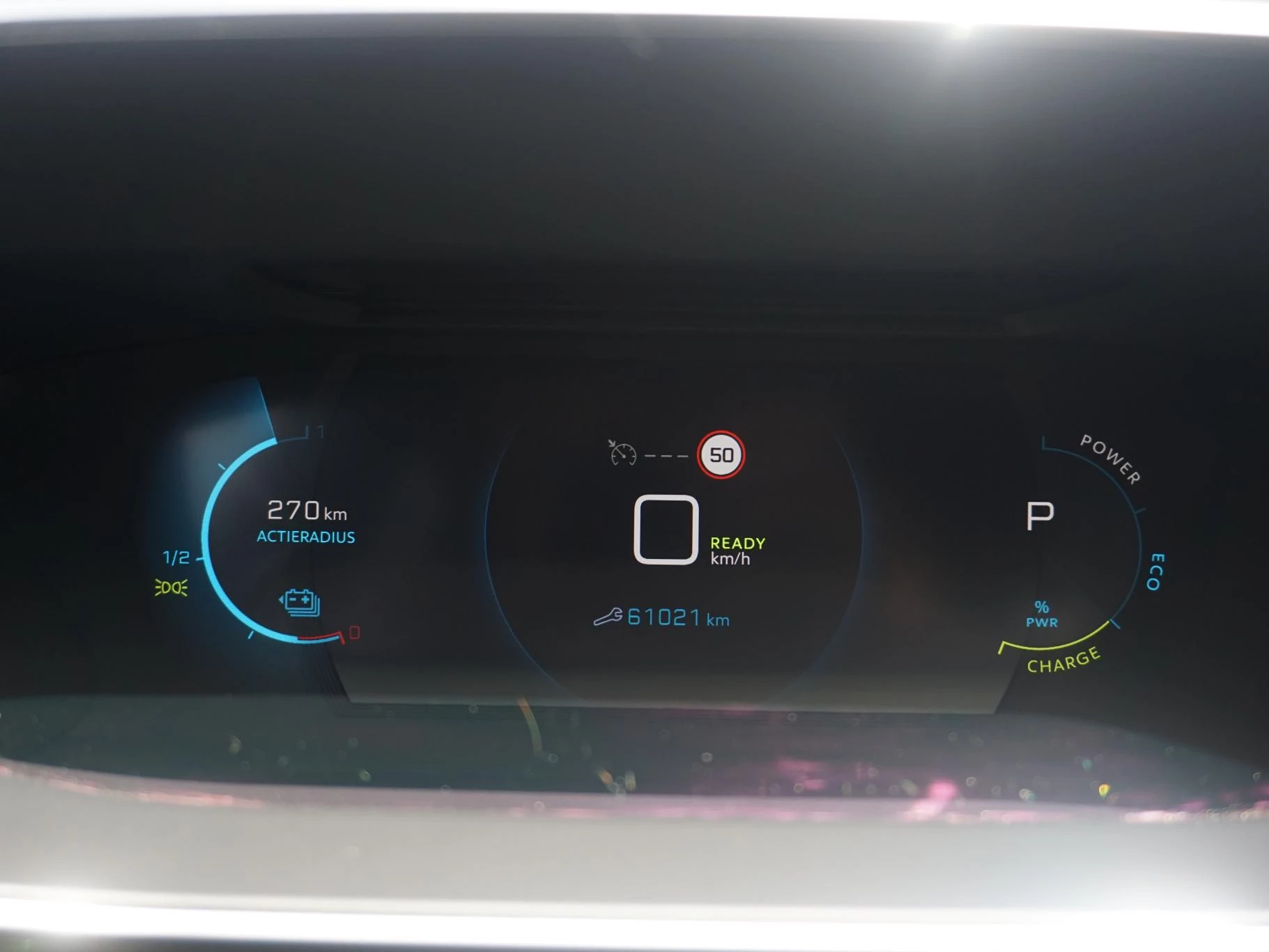 Hoofdafbeelding Peugeot e-208