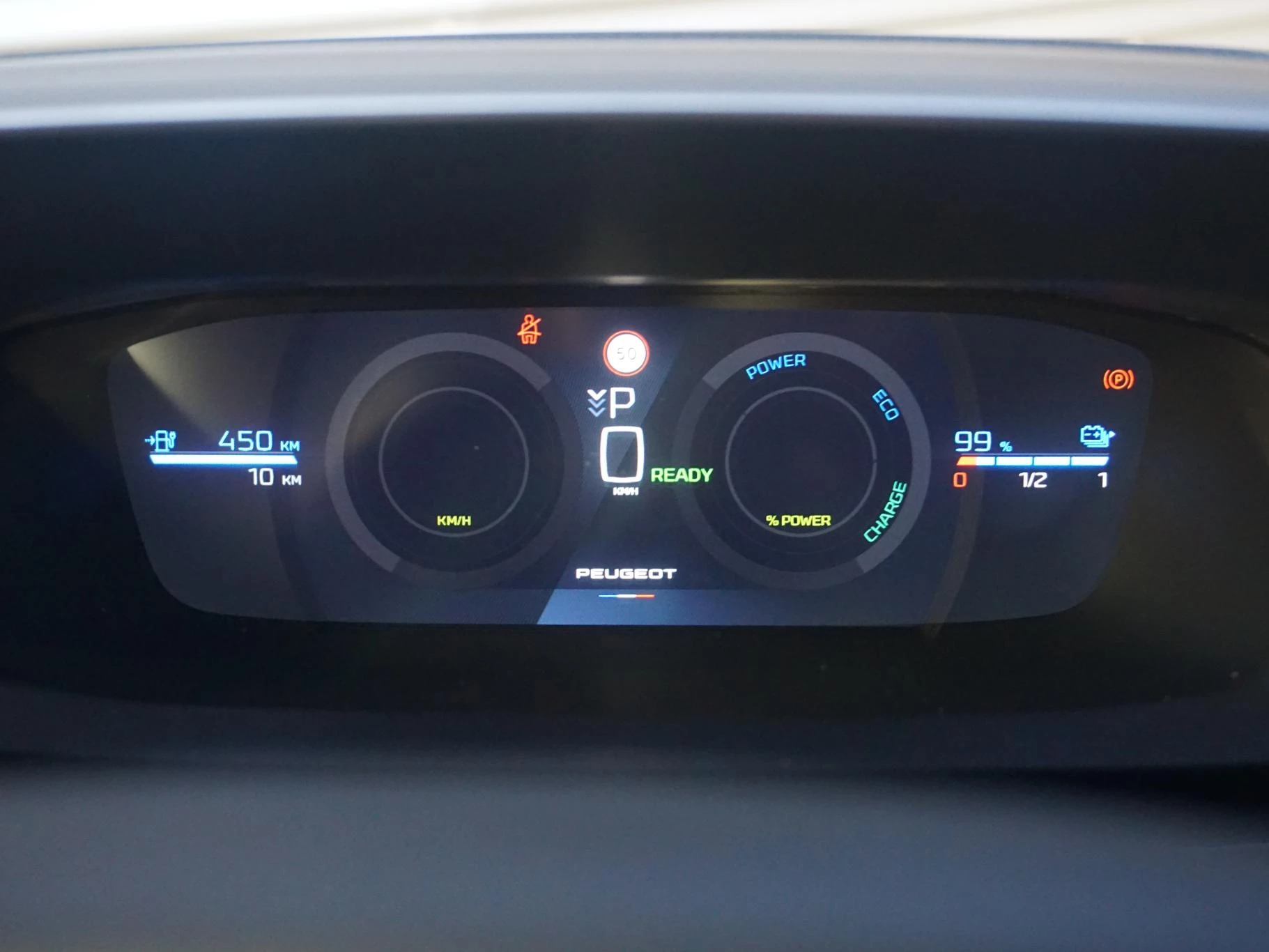 Hoofdafbeelding Peugeot e-308