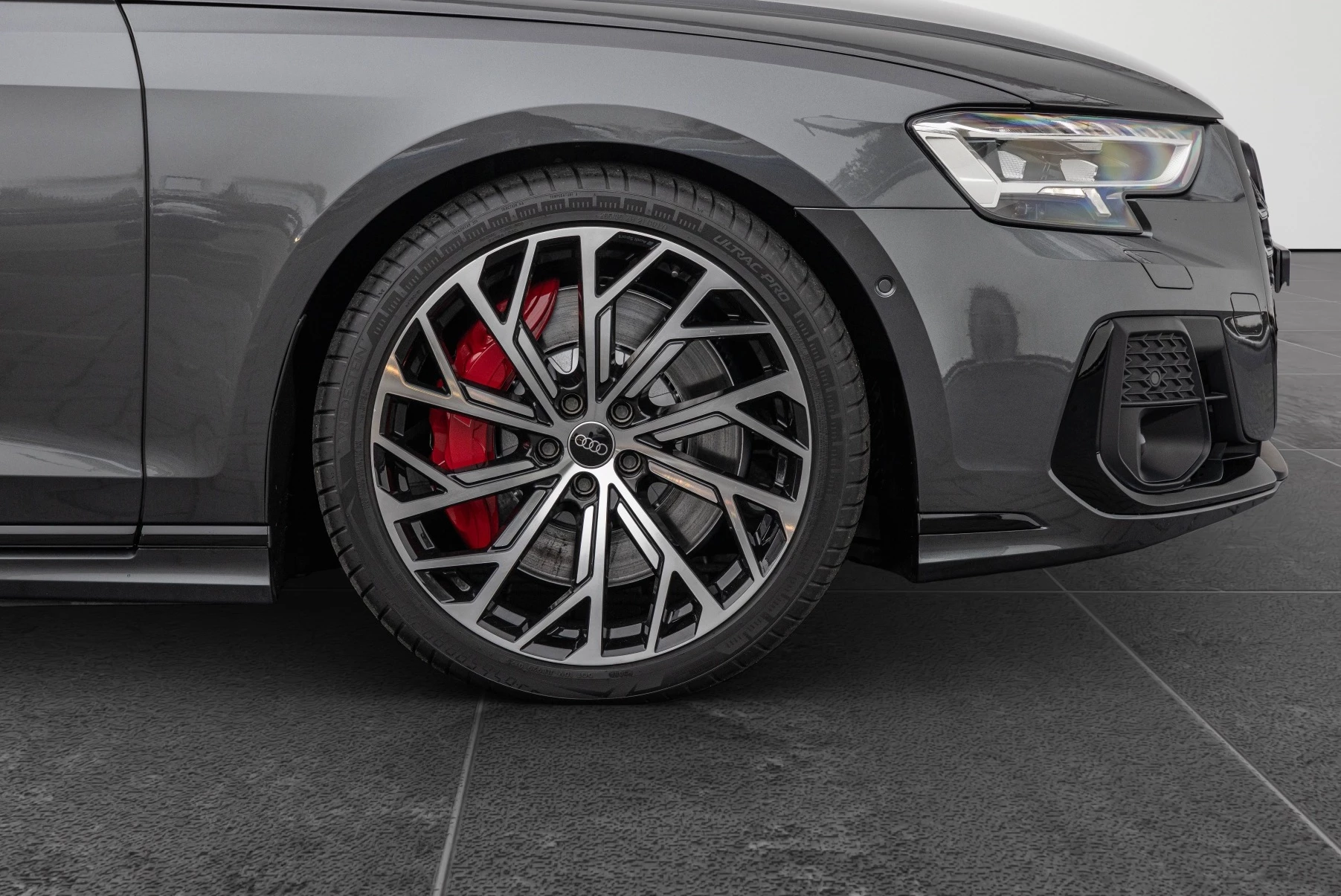 Hoofdafbeelding Audi S8