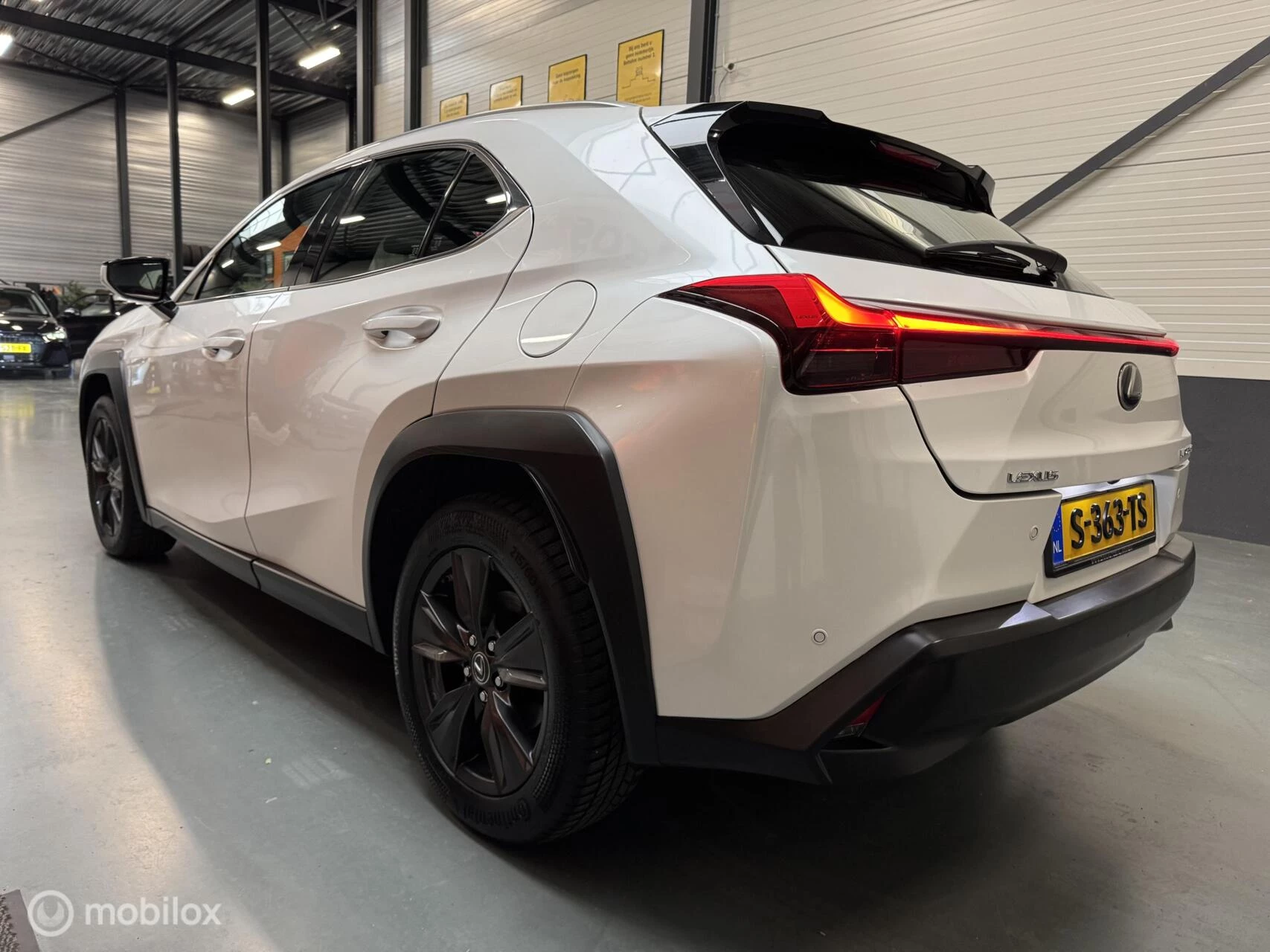 Hoofdafbeelding Lexus UX
