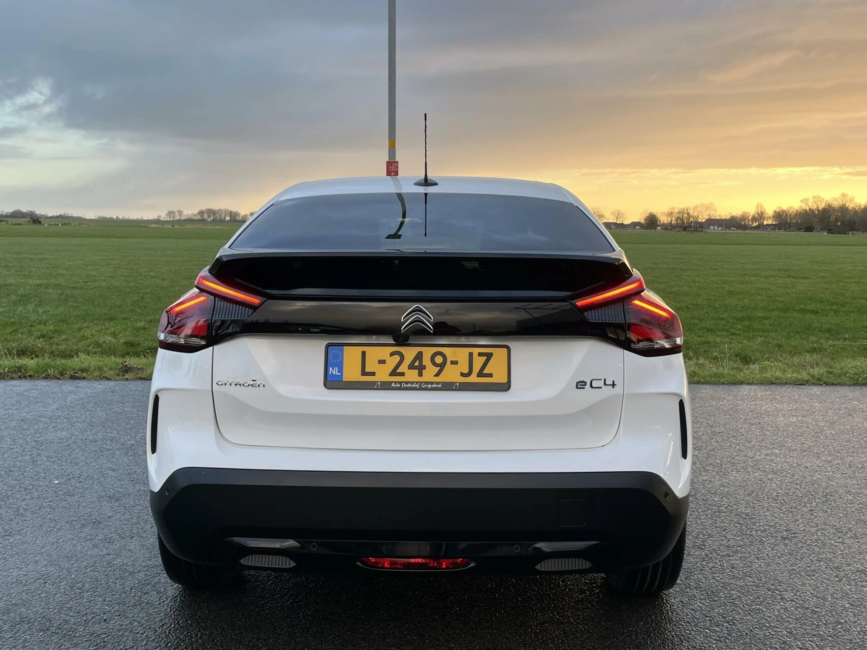 Hoofdafbeelding Citroën ë-C4