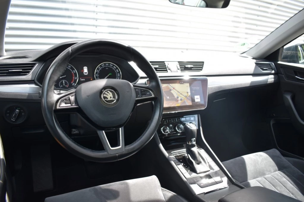 Hoofdafbeelding Škoda Superb