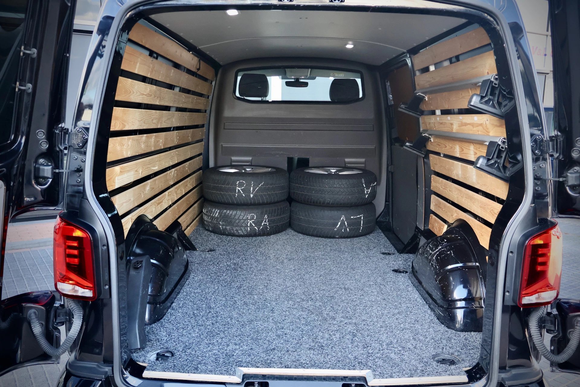 Hoofdafbeelding Volkswagen Transporter