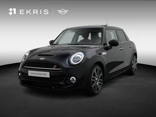 MINI 5-deurs Cooper S JCW Pakket +Serious Business + Achteruitrijcamera + Glazen panoramadak + Harman-Kardon + Park Assistant + Led + Hammersmith