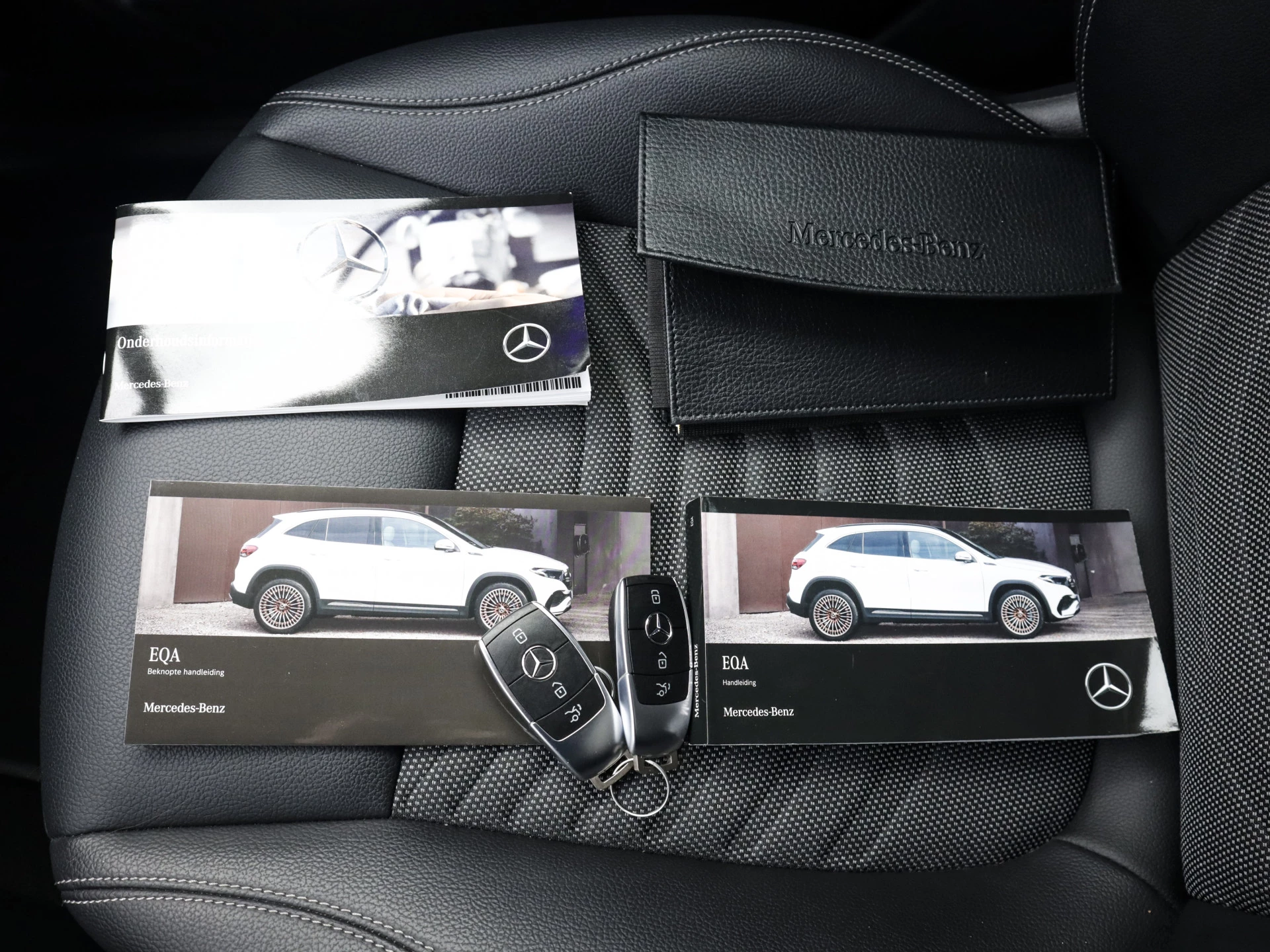 Hoofdafbeelding Mercedes-Benz EQA