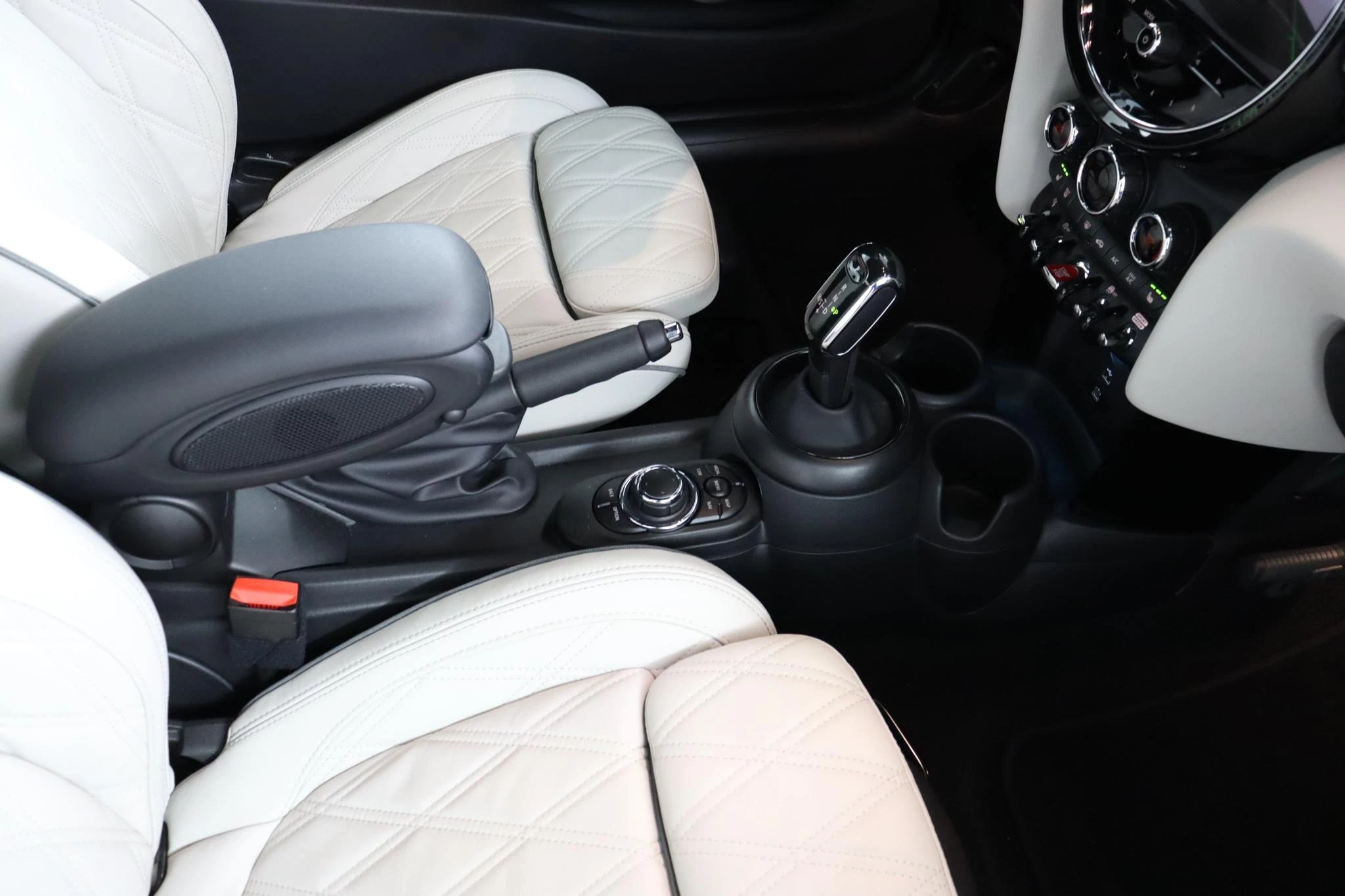 Hoofdafbeelding MINI Cooper Cabrio