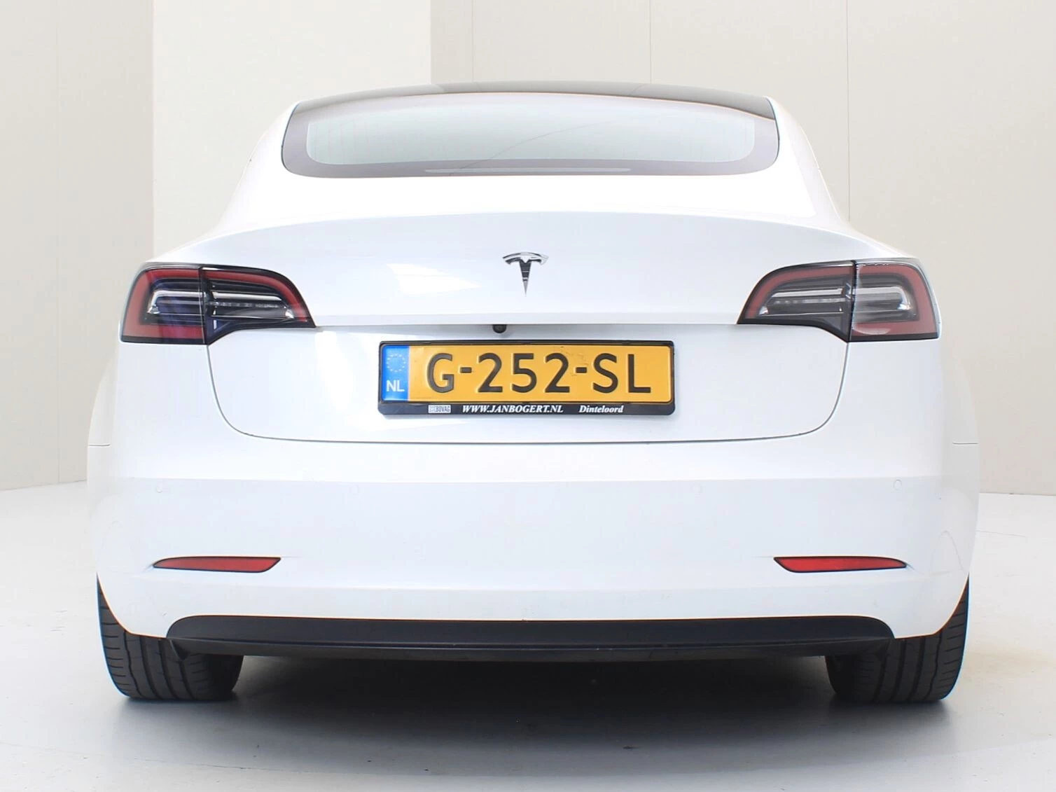 Hoofdafbeelding Tesla Model 3