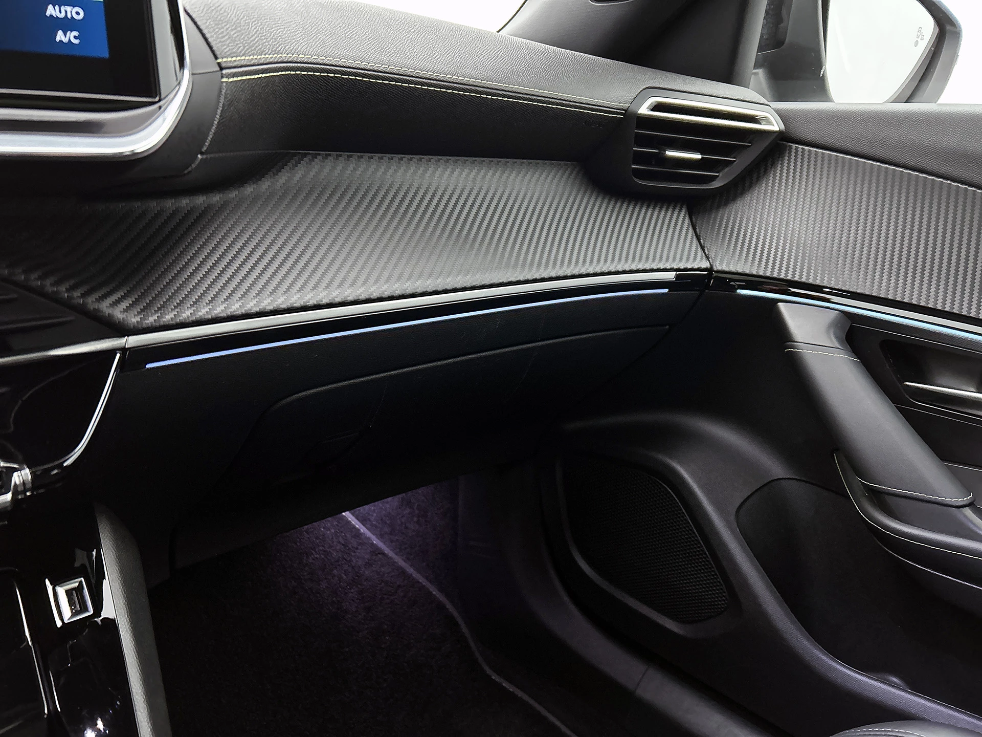 Hoofdafbeelding Peugeot e-2008